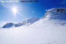tuulinen-urtaspahta-aurinkoisena-talvipaivana