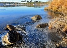 alkutalvea-jarven-rannalla