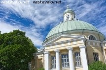 pyhan-marttyyrikeisarinna-aleksandran-kirkon-julkisivu